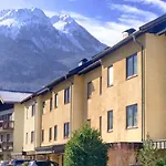 Haus Traun-ufer - Riverside Townhouse Бад-Ишль