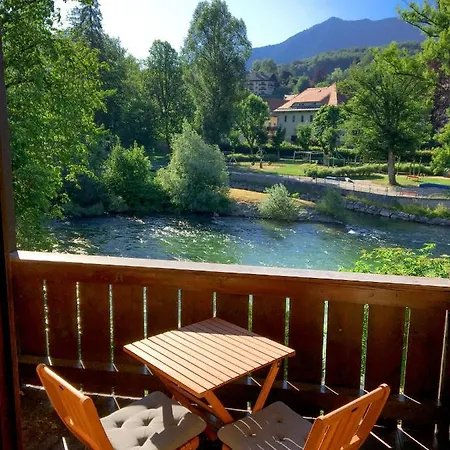 Haus Traun-ufer - Riverside Townhouse Apartman *