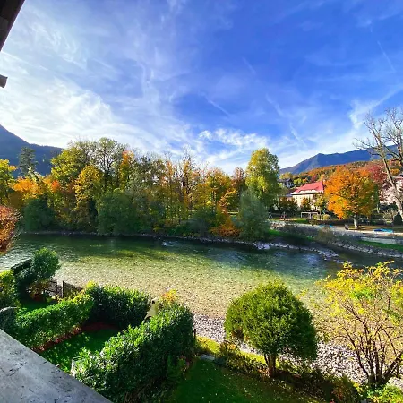 Haus Traun-ufer - Riverside Townhouse