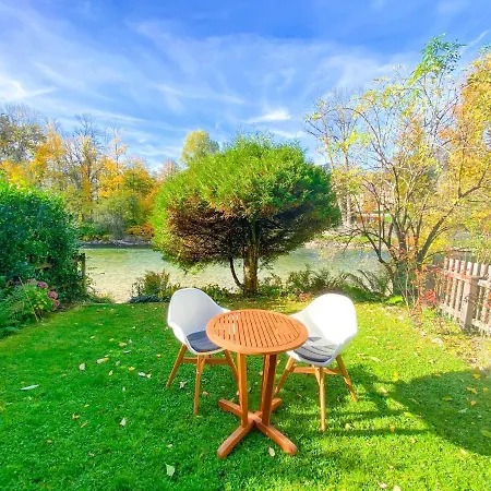 Haus Traun-ufer - Riverside Townhouse